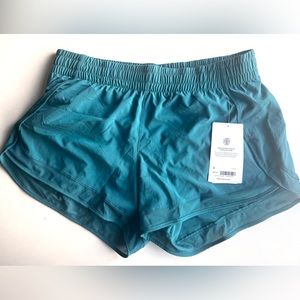 Athleta Mesh Racer Run Short 4" - NWT